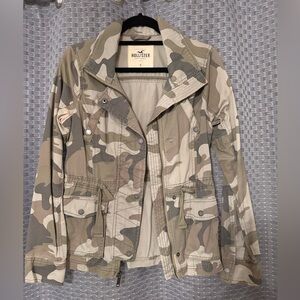 Hollister. Size small